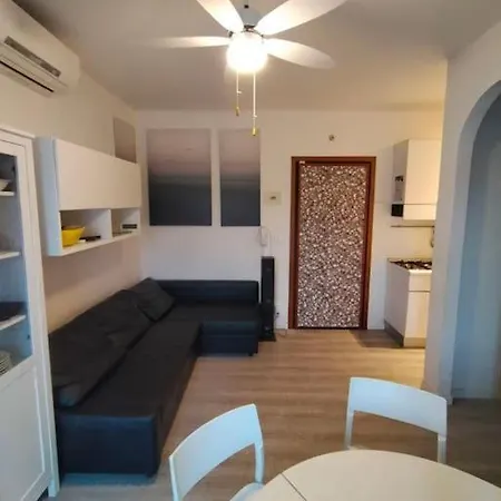50 Mt Dalla Zona Vicinanze Piazza Marconi *