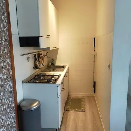 50 Mt Dalla Zona Vicinanze Piazza Marconi *